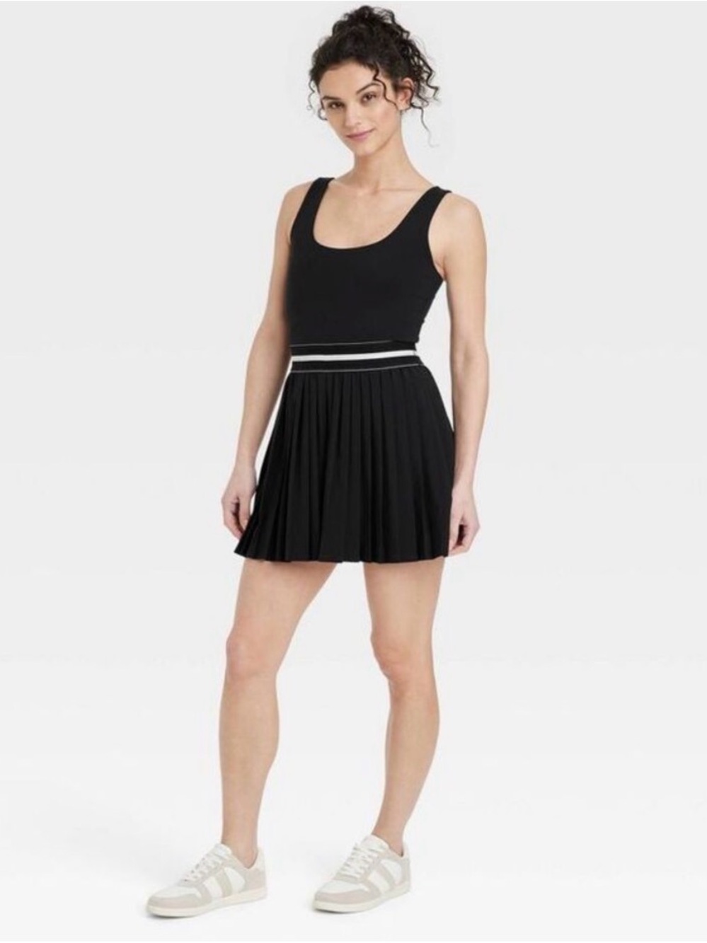Women's Pleated Tennis Athletic Dress Built in Shorts & Pockets Small